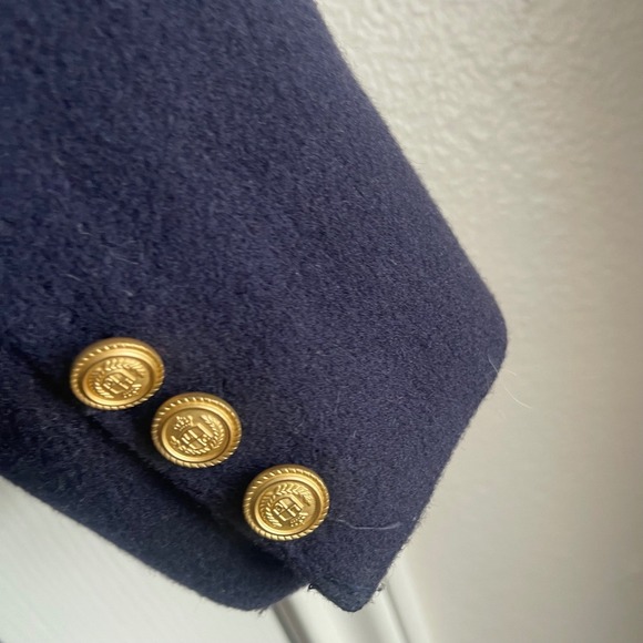 Vintage Lizsport Petites‎ Navy Wool Blazer Gold Crest Preppy Classic 8P - Picture 10 of 16